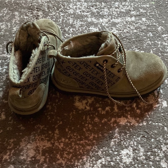 Ugg neumel gore-tex boots 💚 - Picture 4 of 9